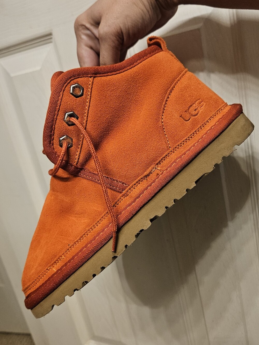 Ugg neumel chukka boots orange womens size 7 shoes